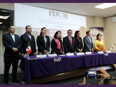 COMISIONADO PRESIDENTE DEL INAI BRINDE PLÁTICA A FUNCIONARIOS PÚBLICOS DE BAJA CALIFORNIA